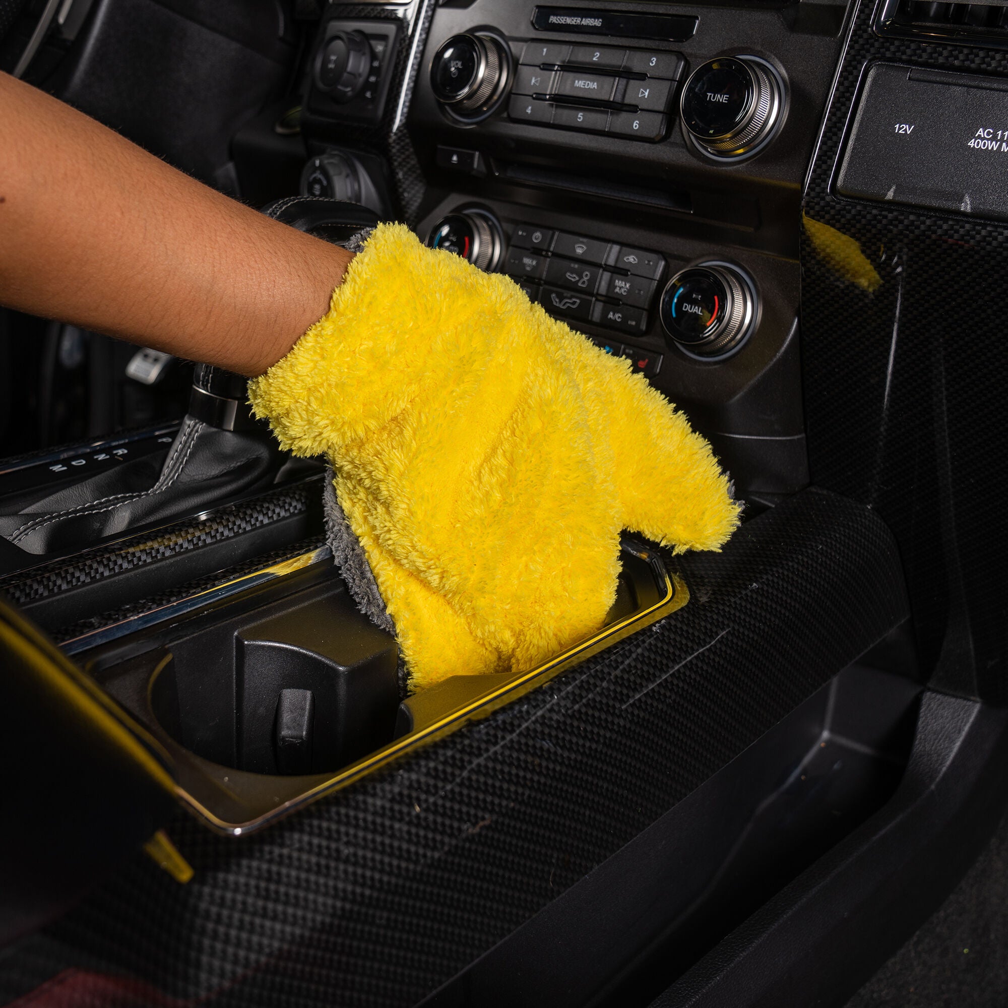 The Stranger Helpful Handy Mitt - Image 12